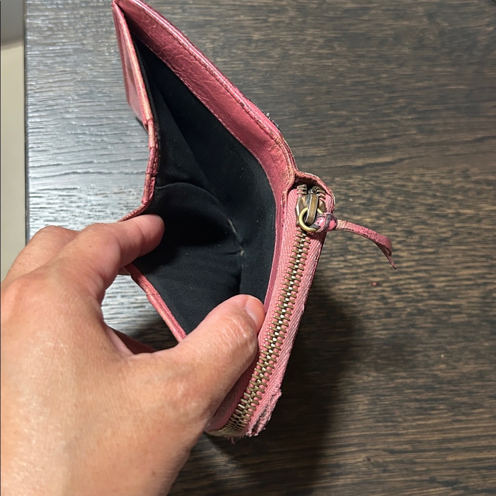 Balenciaga Rose Leather Zip Wallet - Picture 3 of 6